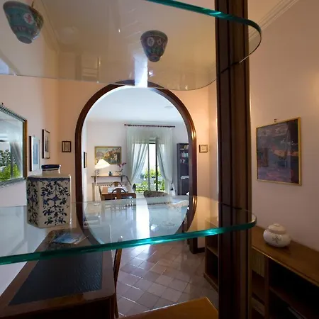 Donna Elisa Apartment