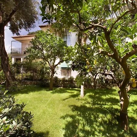 Donna Elisa Apartment